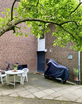 Voll möblierte kleine Single oder Studentenwohnung mit Terrasse und Garten