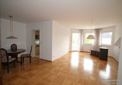 Hochwertige 3 Zimmer-Wohnung für den anspruchsvollen Mieter. Inkl. Garage und TG-Stellplatz