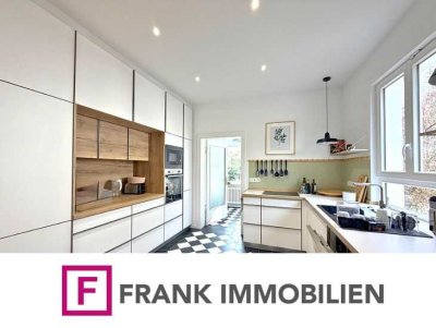 FRANK IMMOBILIEN - Familienidyll in Buckow! Kernsanierter 30er Jahre Klassiker mit Gartenparadies