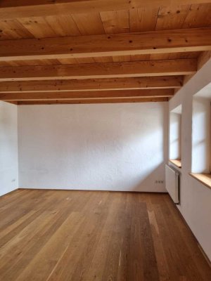 Neuwertige 2-Zimmer Wohnung in idyllischer Lage