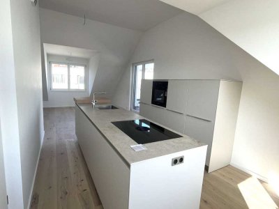 Licht, Luft, Luxus - Dachgeschoss-Erstbezug mit Skylineblick