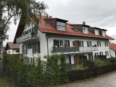 Exklusive 2-Raum-Maisonette-Wohnung mit Balkon und EBK in Dießen
