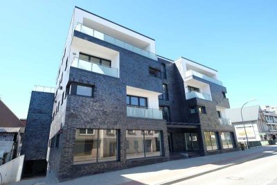 ***Zentral am Fluss und mit Terrasse***