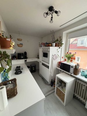Geschmackvolle, modernisierte 2,5-Zimmer-Wohnung mit EBK in Mannheim
