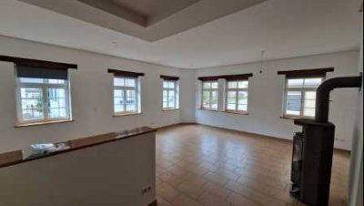 Helle 3-Zimmer EG-Wohnung mit ca. 102m² Wohnfläche in schönem historischen MFH in toller Lage von SH