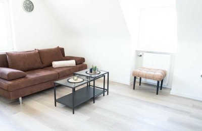 Geschmackvolle 2-Zimmer-Dachgeschosswohnung in Friedrichshafen WG oder Befristet bis zum 01.07.25