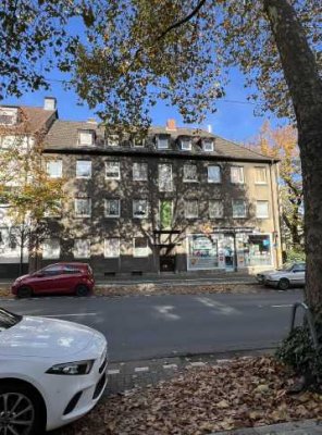 4,5 Zimmer mit Tageslichtbad und französischem Balkon