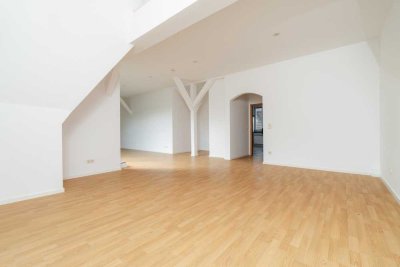Lichtdurchflutete DG-Maisonette mit sonniger Dachterrasse