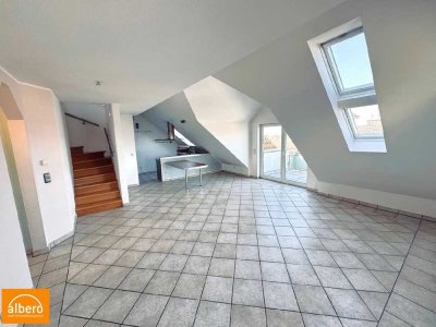 albero:) Attraktive Dachgeschoss-Maisonette mit Studio und Aufzug