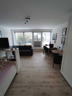 Helle 1-Zimmer Wohnung mit Balkon / Terrasse in Aachen Innenstadt