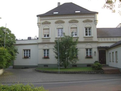 Attraktive 2-Zimmer-Wohnung mit große Terrasse und Blick am Rhein in Wesseling