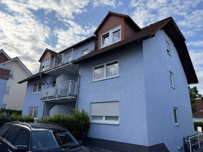 Erstbezug nach Sanierung: Geschmackvolle 4-Zimmer-Dachgeschosswohnung mit geh. Innenausstattung
