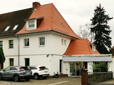 Saniertes REH in guter Lage! Zusätzliche Gewerbe-Miete on top!