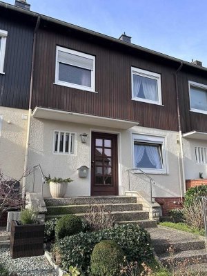 Reihenmittelhaus mit Vollkeller und Garage in Rodenberg