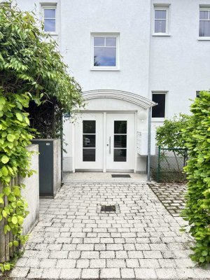 Sonnige 3-Zimmer-Wohnung mit Südbalkon & Tiefgaragenstellplatz  in Forstenried
