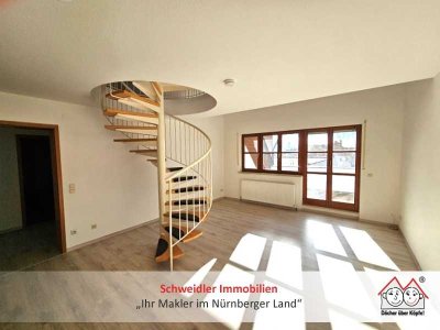 Toll wohnen unterem Dach in frisch renovierter 2,5-Zi.-Wohnung mit Loggia in Schwaig-Behringersdorf