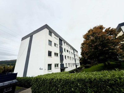 Sanierte TOP 5 Zimmer Whg. mit 113m² Wfl. mit Balkon und  Stellplatz