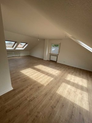 Renovierte Dachgeschosswohnung in ruhiger Lage!