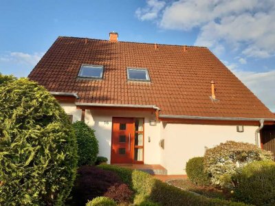 Bezugsfertiges Traumhaus in ruhiger Lage von Bielefeld-Brake – 680 qm Grundstück  - provisionsfrei