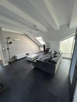 3-Zimmer-Wohnung in Augsburg: Mit Wintergarten und Einbauküche