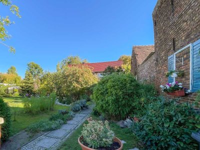 Bezugsfreies Einfamilienhaus mit Kamin, großzügigem Garten und viel Platz für die Familie