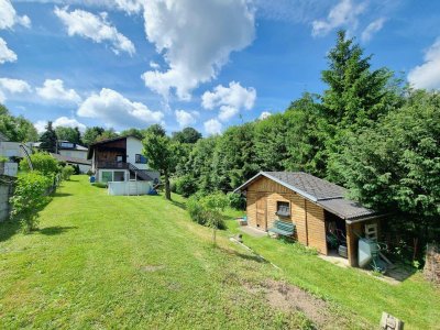 Ruhelage trifft traumhaften Grünblick - Haus mit viel Potential - 1038m² großes Grundstück (Eigengrund)