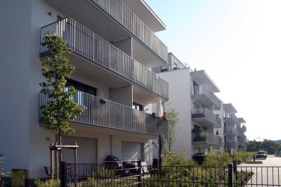 Helle, ruhige 3-Zimmer-EG-Wohnung, Aufzug, TG, Tageslichtbad, Südbalkon, u.v.m.