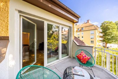 Bestlage Herzogpark: nahe dem Kufsteiner Platz & Isar. Helle 2-Zimmer-DG-Whg mit Dachterrasse & TG.