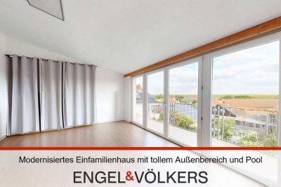 Modernisiertes Einfamilienhaus mit tollem Außenbereich und Pool