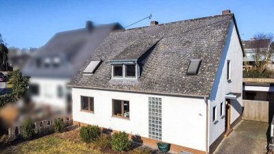 Ein- oder Zweifamilienhaus mit viel Potenzial!