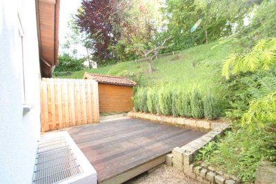 Ruhig gelegene 4-Zimmerwohnung mit Westterrasse und Südbalkon in kleiner Anlage!