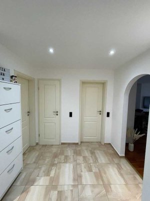 Wohnung zum Kauf mit Balkon und Fahrstuhl Garage · provisionsfrei