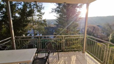 3-ZW mit Balkon in ruhiger Hanglage von Versbach!