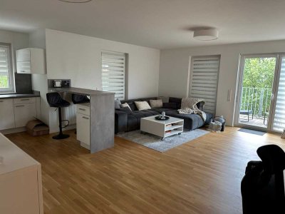 Hochwertige Wohnung mit EBK und fußläufig zur Innenstadt, verschiedene Geschäfte  und Wochenmarkt