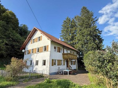 Traumlage mit Bergsicht auf fast 2.000 qm Grund