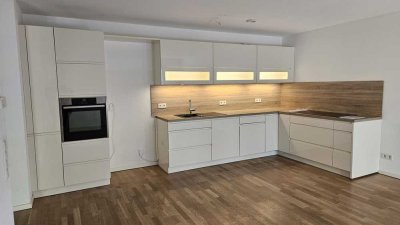 Barrierefreie 3 ZKB Gartenwohnung, Baujahr 2016,  wartet auf Sie !