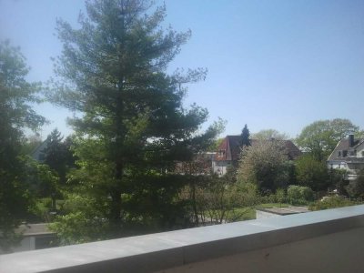 ETW 4,5 Zi. in Essen-Fischlaken Parkett, Kamin, Klima, Gäste-WC, Sonnen-Loggia, Aufzug, ruhige Lage