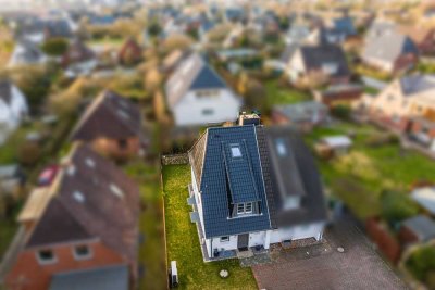 Moderne und kernsanierte
Doppelhaushälfte in ruhiger
Lage