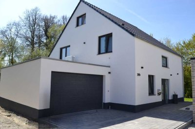 Geräumiges niedrig Energie A+ Neubau Einfamilienhaus mit gehobener Ausstattung in Oelde