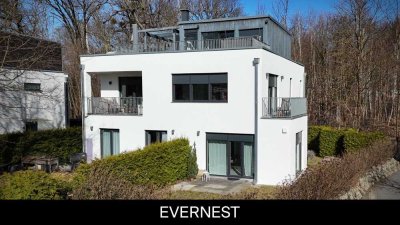 Timeless architecture in Nauener Vorstadt – modern three-family home near Jungfernsee