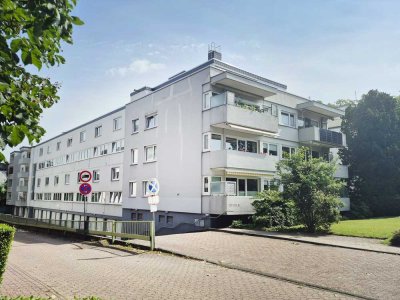 Beliebte Lage am Osterdeich: moderne 4 Zimmer-Maisonette-Wohnung + 2 Balkone + PKW Stellplatz