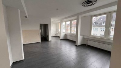 Renovierte schöne, große 3-Zimmerwohnung in Grafenberg