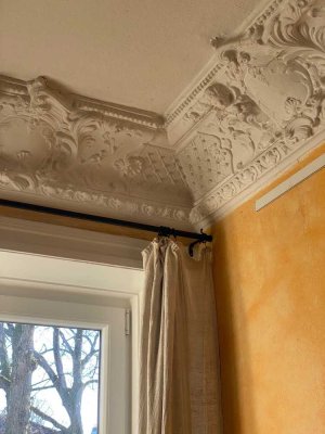 Stilvolle 6,5-Raum-Wohnung mit Balkon in Hamburg Hoheluft-West