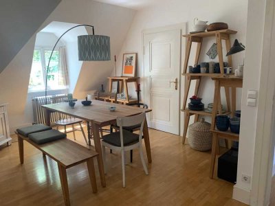 Stilvolle, helle 4-Zimmer-Wohnung mit Balkon und Einbauküche in Esslingen am Neckar