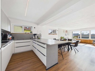 Luxuriöses Wohnensemble in Regensburg – kernsaniert, Pool, Outdoor-Kitchen & Grünblick!