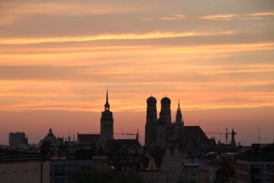 DIREKT A. D. ISAR - 4-Zi-Altbauwohnung mit beeindruckendem Panoramablick