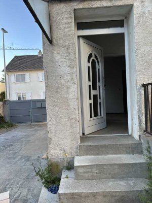 Zwei Wohnungen unter einem Dach - Günstiges, gepflegtes 5-Zimmer-Farmhaus in Lambsheim