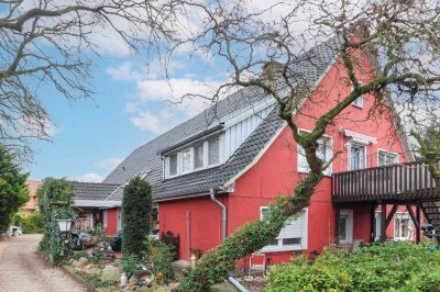 Familienparadies in Versmold: Charmantes Dreifamilienhaus in idyllischer Ortsrandlage