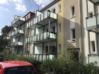 Schöne DG-Wohnung mit Balkon