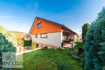 Ein Zuhause, das Größe zeigt – lichtdurchflutet, elegant, und einfach cool - mit Garten und Garage i